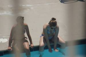 2 girls 1 pool Pt 2 r7btbtx3sa