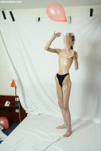 EXTREME Skinny Anorexic Janine 1 v7btsif23o