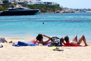 Italian mom caught topless in Psarou and Ornos beach,Mykonos!-u7btqxvrno.jpg
