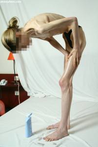 EXTREME Skinny Anorexic Janine 1 o7btsgp7ip