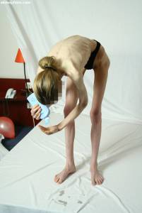 EXTREME Skinny Anorexic Janine 1 77btsg9kcu