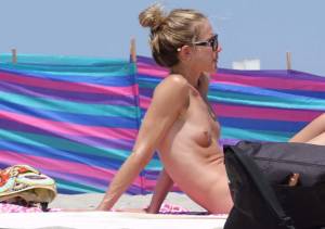Nude Beach A117 d7bwru95j0