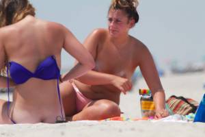 Nude Beach A117 67bwrv4lnt