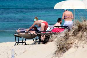 Mature babe caught topless in Plaka beach, Naxos x37-d7bwskohwn.jpg