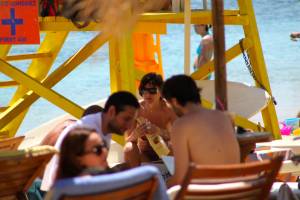 Mature caught topless in Paraga beach, Mykonos r7bwtedntg