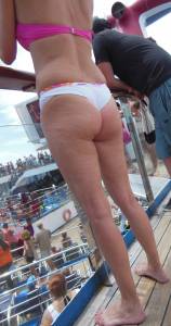 MILF loves showing off her ass cheeks in different outfits!-x7bwthbwe6.jpg