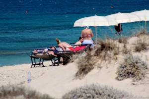 Mature babe caught topless in Plaka beach, Naxos x37-w7bwskrzo3.jpg