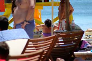 Mature caught topless in Paraga beach, Mykonos h7bwte5k0y