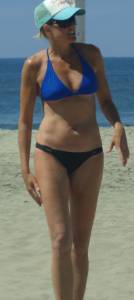 Athletic bikini MILF bending over to stretch s7bx6w9ely